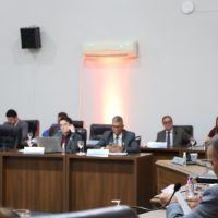 Câmara de Dourados realiza sessão com aprovação de homenagens e títulos