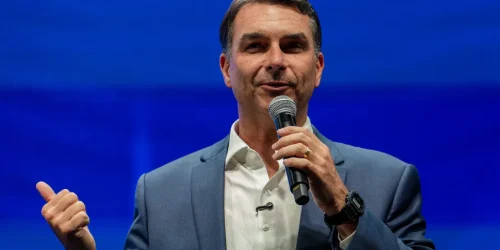 Flávio diz que vai ao debate Band/Jovem Pan após Lula confirmar presença