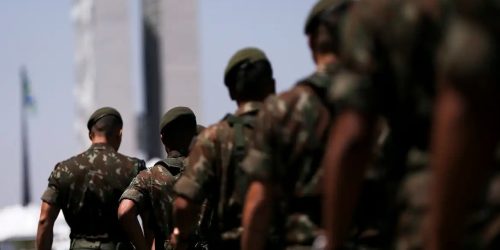 Jovens nascidos no ano de 2007 têm até o dia 30 de junho para providenciar o alistamento militar. Foto: Agência Brasil
