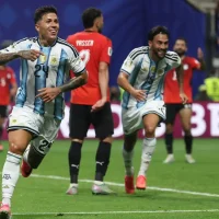 Enzo Fernández comemora gol da vitória da Argentina sobre o Egito, na Copa do Mundo (Foto: Odd Andersen/AFP)