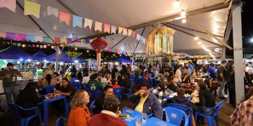 Grande público prestigiou a Feirinha dos Ipês na noite desta terça-feira. Foto: A. Frota