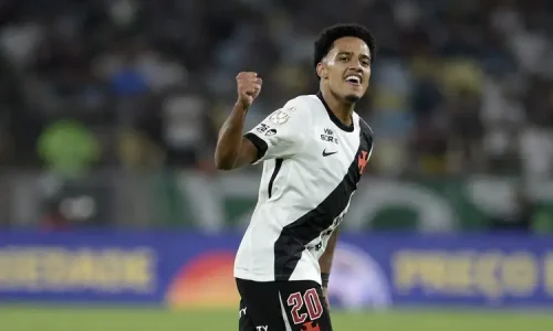 Brenner comemora gol marcado contra o Fluminense (Foto: Dhavid Normando/Código 19/Folhapress)