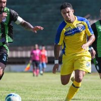 DAC e CRA fizeram um grande jogo no Douradão, com seis gols e classificação do time da casa (Foto: Marcelo Berton/@berton_shots_jpn