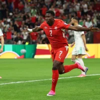 Embolo comemora gol da Suíça em cima da Argélia na Copa. (Foto: Emilee Chinn / GETTY IMAGES NORTH AMERICA / Getty Images via AFP)
