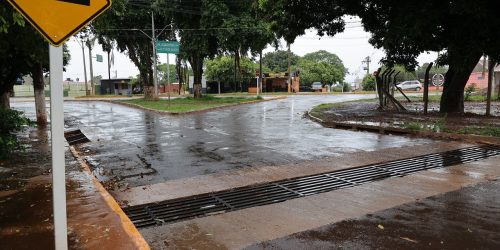 Implantação e melhoria de drenagem eliminaram alagamentos na avenida Guaicurus e início do bairro Parque Alvorada – Foto: A. Frota