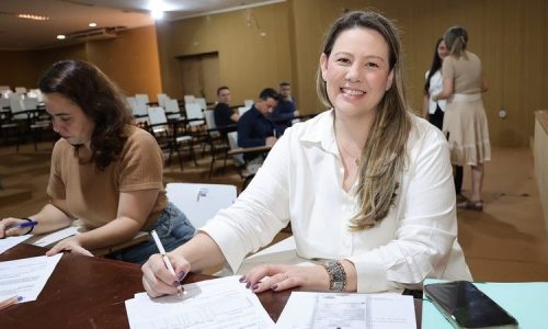 Dourados empossa novos servidores e reforça equipes da Saúde e da Administração