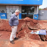 Prefeitura aguarda estiagem para retomar obras em cratera aberta