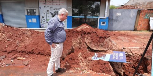 Prefeitura aguarda estiagem para retomar obras em cratera aberta