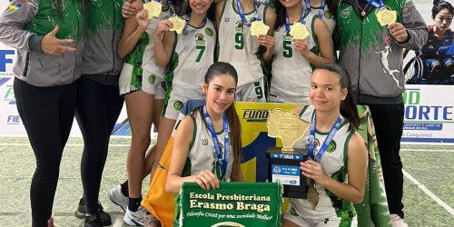Equipe de basquete feminino da Escola Erasmo Braga vai representar o MS nos Jogos Escolares Brasileiros. Divulgação/Setesc