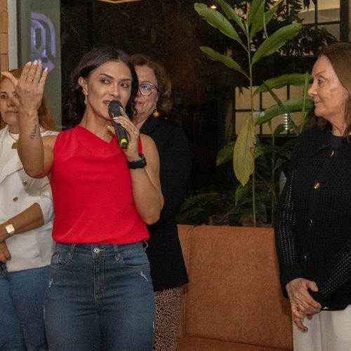 Campanha “Um Natal de Esperança” promovida pela Unigran em parceria com a Prefeitura de Dourados foi lançada na noite desta segunda-feira -Foto: Unigran e A. Frota