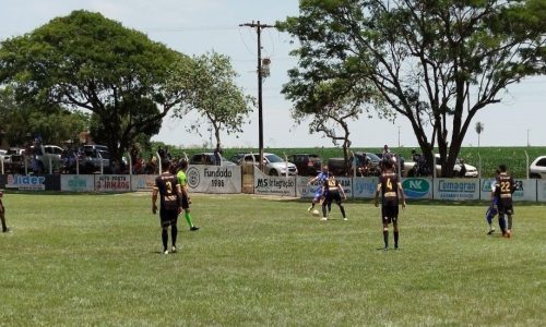 Lance de partida semifinal que definiu um dos finalistas da edição 2025 do Interdistrital. Fotos: Divulgação/Funed