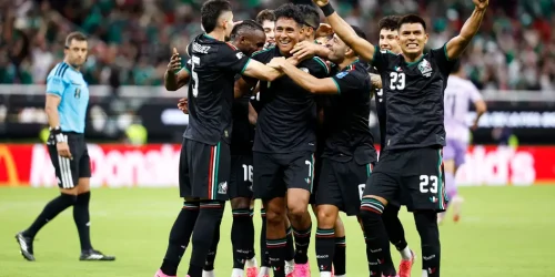 Jogadores do México celebram gol marcado sobre a Coreia do Sul na Copa do Mundo (Foto: Ulises Ruiz/AFP)
