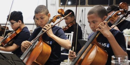 Os meninos da Orquestra Kikio, completada ano passado na chamada da MSGás; ao todo, ação da estatal já investiu mais de R$ 2,5 milhões
Foto: Victor Morelo/MSGás
