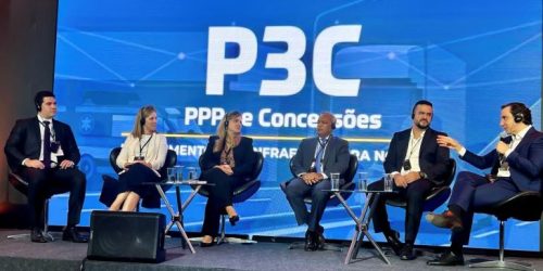 Com uma economia que cresce a taxas superiores à média nacional, apoiada principalmente na expansão das indústrias e na alta produtividade agropecuária, Mato Grosso do Sul sediará a Reunião Estratégica Regional P3C, evento que reunirá no dia 16 de junho, no auditório do Bioparque Pantanal, em Campo Grande, especialistas da área de infraestrutura de todo o país.Com o objetivo de fortalecer o ecossistema das Parcerias Público-Privadas (PPPs) e Concessões, a Reunião Estratégica Regional promoverá discussões entre profissionais, gestores públicos, investidores e lideranças do setor privado, ampliando o debate para além dos grandes centros financeiros do país.Entre os estados que registraram crescimento do Produto Interno Bruto (PIB) nos últimos anos, Mato Grosso do Sul tem se destacado pela adoção de modelos de parceria entre o setor público e a iniciativa privada. Projetos estruturados pelo Escritório de Parcerias Estratégicas (EPE) têm contribuído para o desenvolvimento regional, a modernização da infraestrutura e a ampliação dos serviços prestados à população.O estado consolidou experiências relevantes em áreas como saneamento, energia e gás, logística, infraestrutura urbana e turismo sustentável, fortalecendo um ambiente institucional favorável à atração de investimentos e à estruturação de novos projetos de Parcerias Público-Privadas (PPPs) e Concessões.Segundo a secretária de Parcerias Estratégicas, Eliane Detoni, “Mato Grosso do Sul consolida-se como ambiente regulatório seguro e positivo para PPPs e concessões, ao sediar a reunião, com especialistas de alto nível. Este evento é fundamental para ampliar o debate além dos grandes centros, conectando gestores e investidores a soluções que geram impacto direto na competitividade, no desenvolvimento regional e na melhoria dos serviços à população”.O encontro será realizado pela plataforma P3C e pelo Governo do Estado, por meio do EPE, e tem o apoio da Agência Estadual de Regulação de Serviços Públicos de Mato Grosso do Sul (AGEMS) e promete analisar desafios, identificar oportunidades e apresentar caminhos para ampliar projetos estruturantes que contribuam para uma infraestrutura mais eficiente, moderna e sustentável.O evento contará com quatro painéis temáticos sobre infraestrutura social, governança pública, infraestrutura logística e reforma tributária.Entre os participantes confirmados estão Luciene Machado, superintendente do Banco Nacional de Desenvolvimento Econômico e Social (BNDES); Guilherme Theo Sampaio, diretor-geral da Agência Nacional de Transportes Terrestres (ANTT) e Viviane Esse, secretária nacional de Transporte Rodoviário do Ministério dos Transportes.ServiçoA Reunião Estratégica Regional de Mato Grosso do Sul será realizada no dia 16 de junho, das 9h às 17h, no Bioparque Pantanal, localizado na Avenida Afonso Pena, 6001, Chácara Cachoeira, em Campo Grande.Para conferir a programação completa e realizar sua inscrição gratuita, acesse o link.Laine Breda, Comunicação EPE