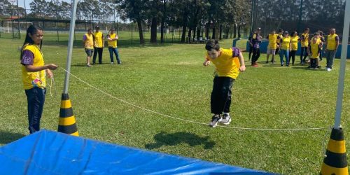 Aproximadamente 200 alunos, com e sem deficiências, participarão da etapa do festival paralímpico em Dourados neste sábado. Divulgação/Assecom