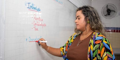 Prefeitura já recebe inscrições para o processo seletivo a contratação temporária de professores. Divulgação/Assecom