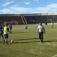 Nei César comandou treino nesta quinta no Estádio Douradão, onde vai mandar seus jogos (Foto: Assessoria/CD Sete de Setembro)