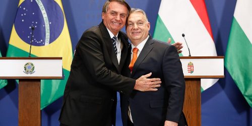 (Budapeste - Hungria, 17/02/2022) Presidente da República Jair Bolsonaro cumprimenta o Primeiro-Ministro da Hungria, Viktor Mihály Orbán.
Foto: Alan Santos/PR