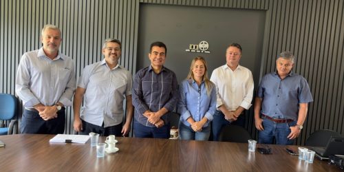 Presidente da MS Gás, Cristiane Schimidt, e diretores da estatal com o prefeito Marçal Filho e os secretário Fábio Luís e Jorge de Lúcia. Foto: A. Frota