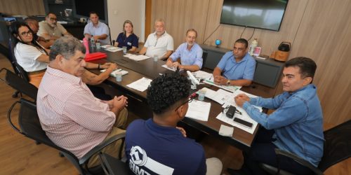 Prefeito Marçal Filho dialogou com servidores da Educação de Dourados. Foto: A. Frota