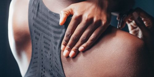 A fibromialgia é uma síndrome clínica caracterizada por dor muscular generalizada e crônica, por isso, hoje tem os mesmos direitos assegurados às pessoas com deficiência em Dourados. Foto: Divulgação