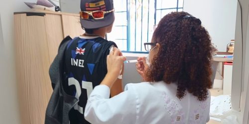 O imunizante está disponível gratuitamente em todas as Unidades Básicas de Saúde de Dourados. Foto: Divulgação