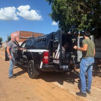 Ação rápida da Polícia interrompe ação de violência: vítima seria queimada viva