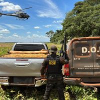 Com apoio de helicóptero, DOF apreende quase duas toneladas de maconha em caminhonete furtada