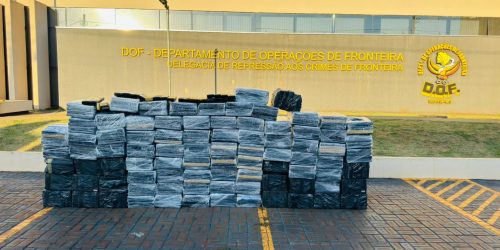 Policiais apreendem quase duas toneladas de maconha escondidas em carga de óleo de soja