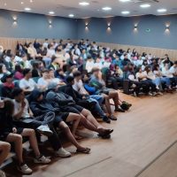Alunos do ensino médio da Escola Erasmo Braga em Dourados recebem palestra sobre atos infracionais, cyberbullying e cigarros eletrônicos