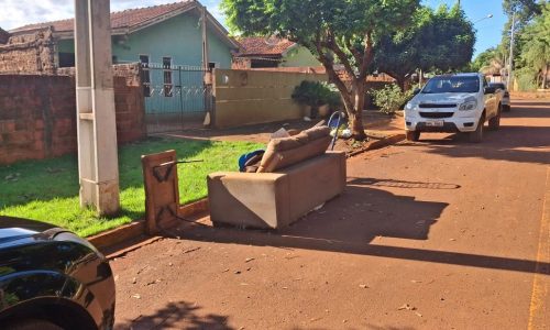 Equipes da Secretaria Municipal de Serviços Urbanos trabalharam no sábado e nesta segunda-feira com ações no Jardim Carisma e bairros vizinhos – Foto: A. Frota