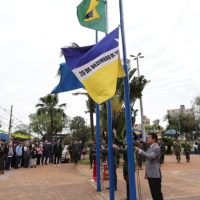 Marçal Filho e general Boabaid abrem da desfile de 7 de Setembro em Dourados com grande público na avenida Marcelino Pires