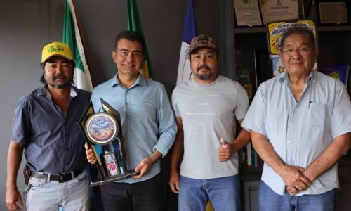 Prefeito Marçal Filho recebe campeões brasileiros de beisebol e destaca incentivo ao esporte local