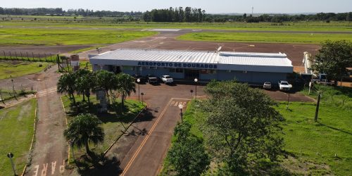 Prefeitura finalizou serviços de adequação e agora cabe a Infraero, administradora do aeroporto, dar sequência aos demais trâmites para retomada de voos – Foto: Assecom