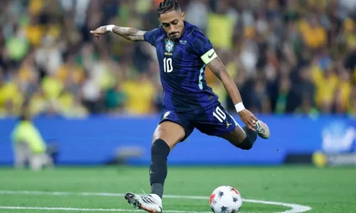 Raphinha é cortado da seleção e não viaja para próximo amistoso com a Índia