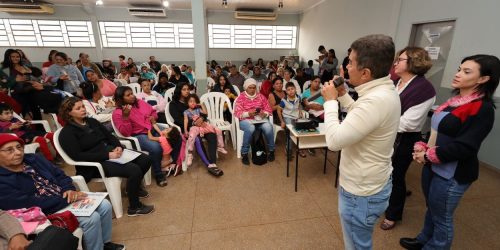 Brechó Solidário realizado pela Prefeitura de Dourados ajuda a famílias em situação de vulnerabilidade social a se protegerem do frio. Foto: A. Frota