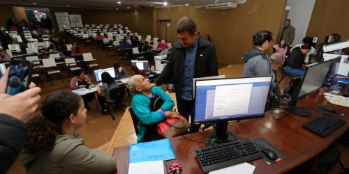 Prefeitura montou vários guichês para agilizar o atendimento das pessoas que comparecerem ao mutirão do Cadastro Único. Foto: A. Frota
