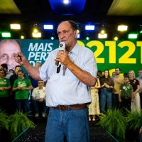 Deputado Zé Teixeira oficializa candidatura apoiado por mais de 100 vereadores