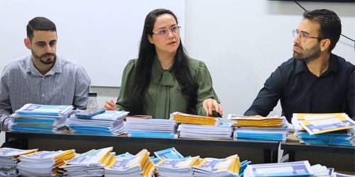 Durante coletiva de imprensa, secretária Suélen Nunes Venâncio apresenta o IPTU Digital, que entra em vigor a partir de janeiro de 2026- Foto: Eduardo Scavassa/Assecom