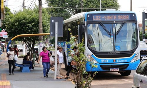Dourados terá ônibus gratuito e suspensão de aulas para o segundo turno
