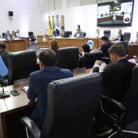 Câmara de Dourados aprova LDO 2027 e novas regras do estacionamento rotativo