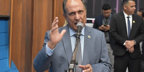 Zé Teixeira cobra estrutura para idosos e transporte de pacientes