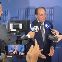 Zé Teixeira cobra asfalto na MS-156 e saneamento em Ponta Porã