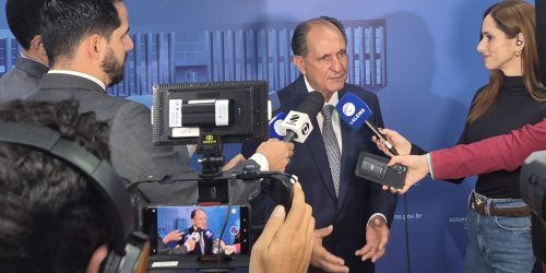 Zé Teixeira cobra asfalto na MS-156 e saneamento em Ponta Porã