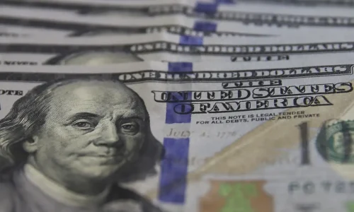 O mercado financeiro reagiu com forte euforia ao resultado do primeiro turno das eleições presidenciais
