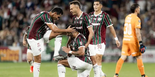 Fluminense bate Platense e abre vantagem nas quartas da Libertadores