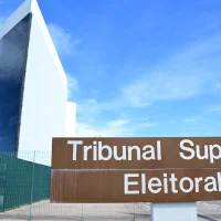 TSE dá 24 horas para Meta e X explicarem regras sobre IA e conteúdos políticos