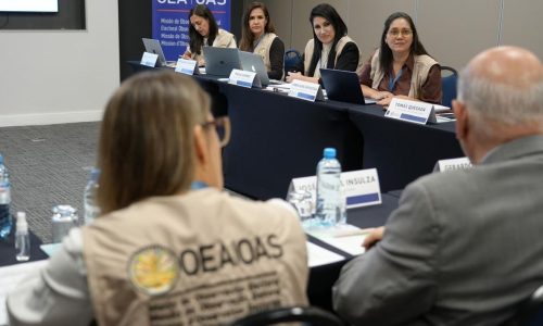 Observadores internacionais chegam ao Brasil para monitorar eleições