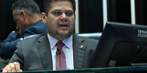 Presidente do Senado garantiu que proposta orçamentária vai a Plenário assim que for aprovada na CMO
Foto: Jefferson Rudy/Agência Senado