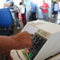 Fundo Eleitoral reduz desigualdade entre partidos, mas diferenças internas persistem